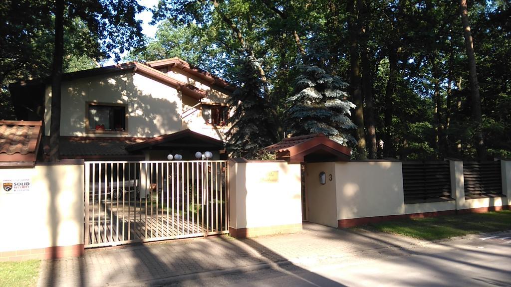 Villa Podkowa Подкова Лесна Екстериор снимка